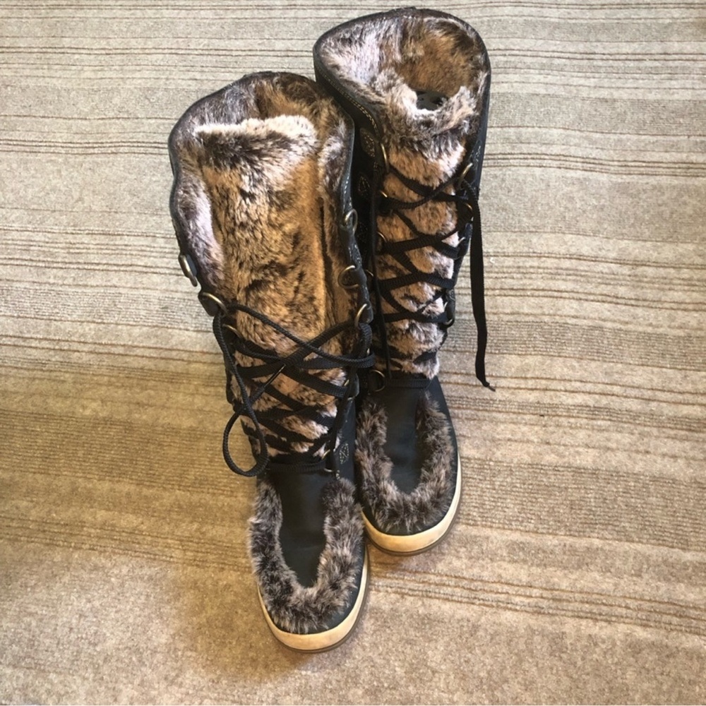 Timberland Kickadilla  Lace Boots Size : 5.5